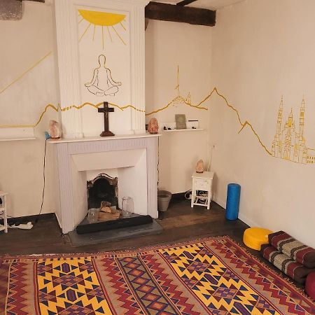 Gite De La Porte Saint Jacques: A Hostel For Pilgrims Zewnętrze zdjęcie